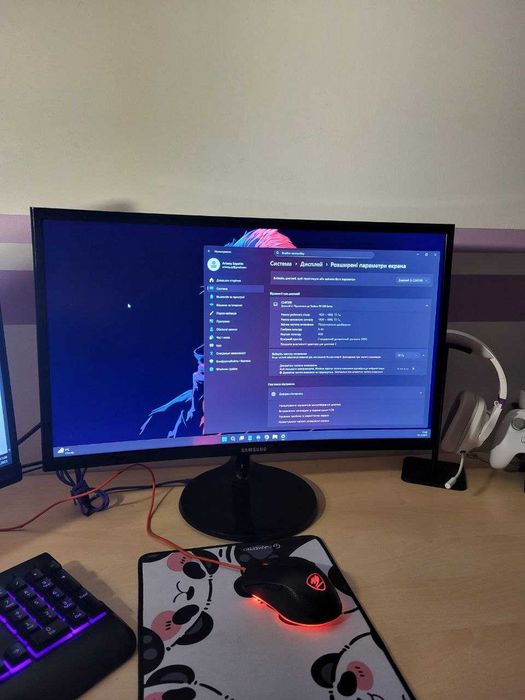 Монітор Samsung C24F390FHI