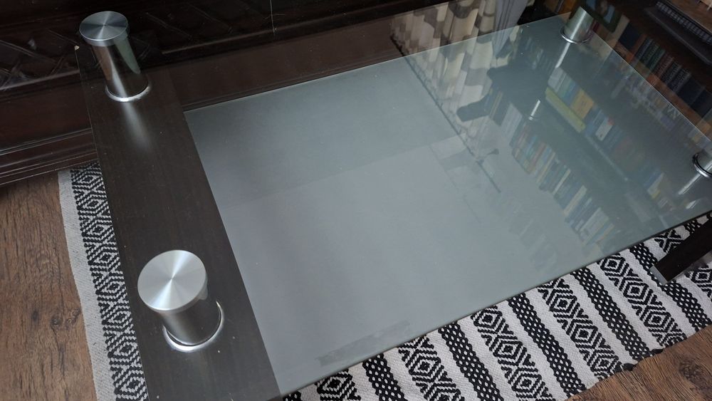 Szklany stolik kawowy