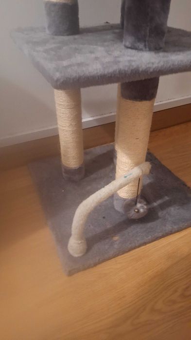 Playground gato 3 andares