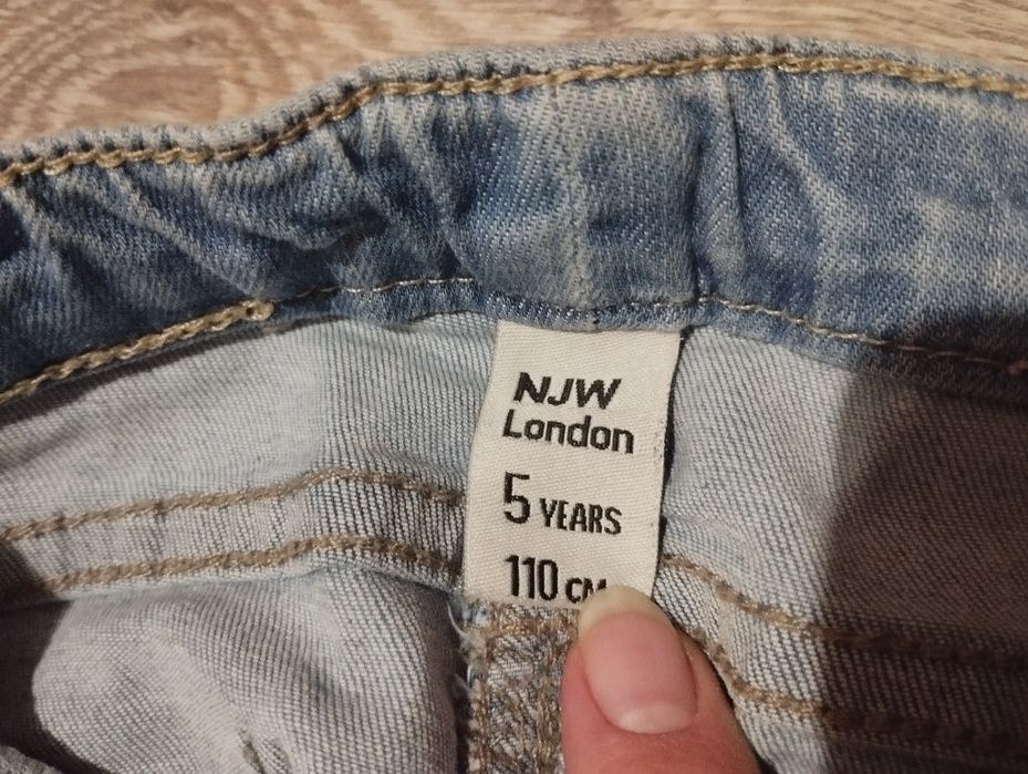 Продам джинси б/у