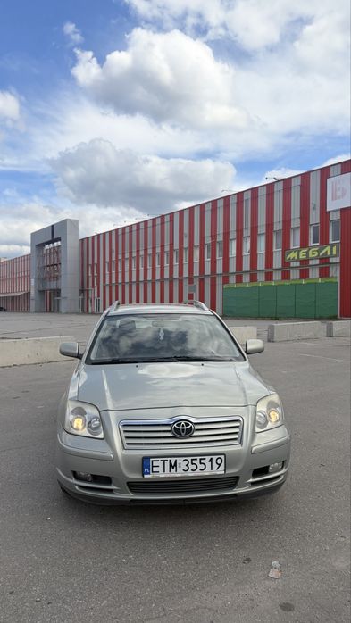Toyota Avensis 2.0 дизель в гарному стані