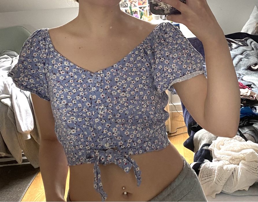 bluzka w kwiaty cropp