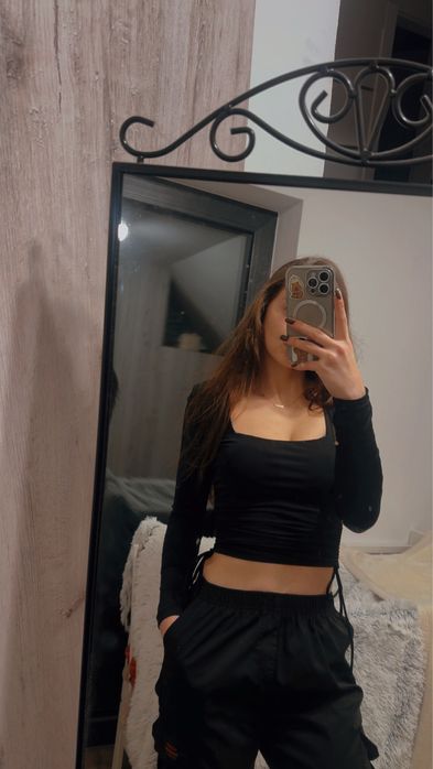 Bluzka elastyczna czarna Zara jak nowa