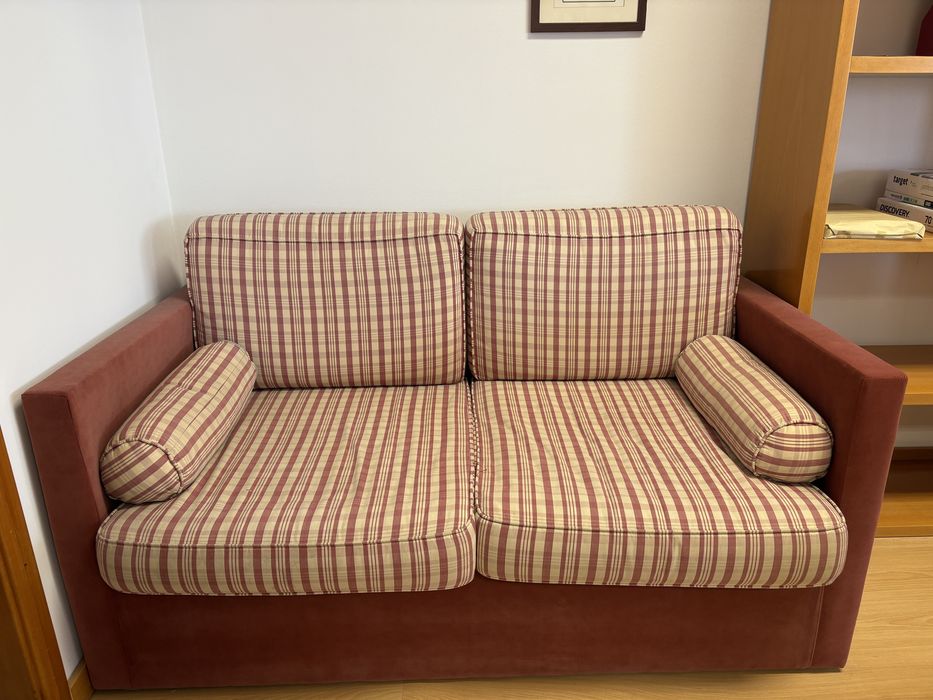 Sofá 2 lugares bom estado