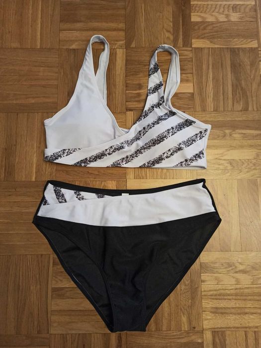 Strój biało czarny kąpielowy dwuczęściowy XL