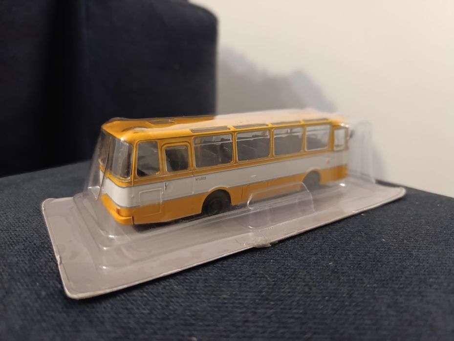 Kultowe Autobusy  Autosan H9-03.
Model w skali 1-72 Nowy w blistrze. D