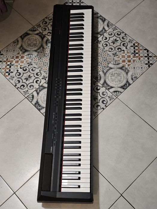 Yamaha p-105 pianino