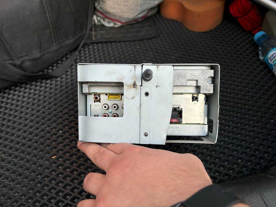 Автомагнітола Pioneer AVH-2300DVD