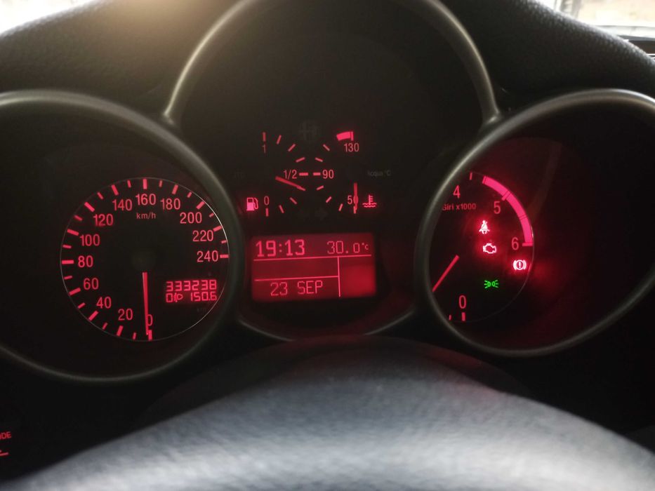 Alfa Romeo 147 JTD 1.9 Diesel (2002)