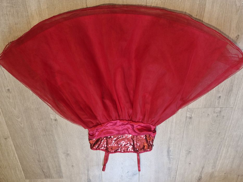 Sukienka czerwona elegancka cekiny tiul Bal karnawał KappAhl r.134-140
