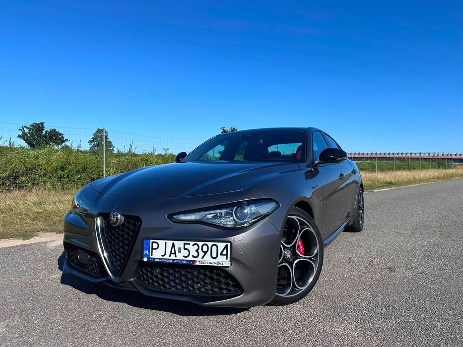 Alfa Romeo Giulia pierwszy właściciel w Polsce, Tryb Race, Q2, niski przebieg, Zadbany