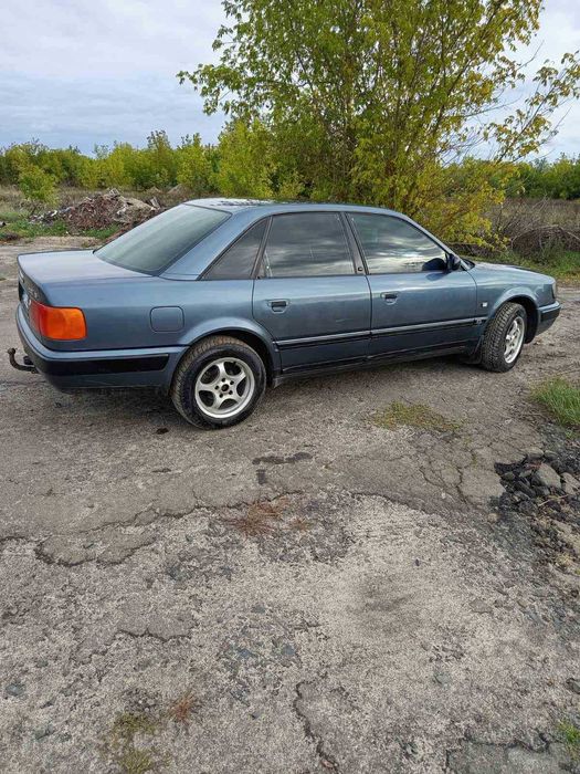 Продам Audi.