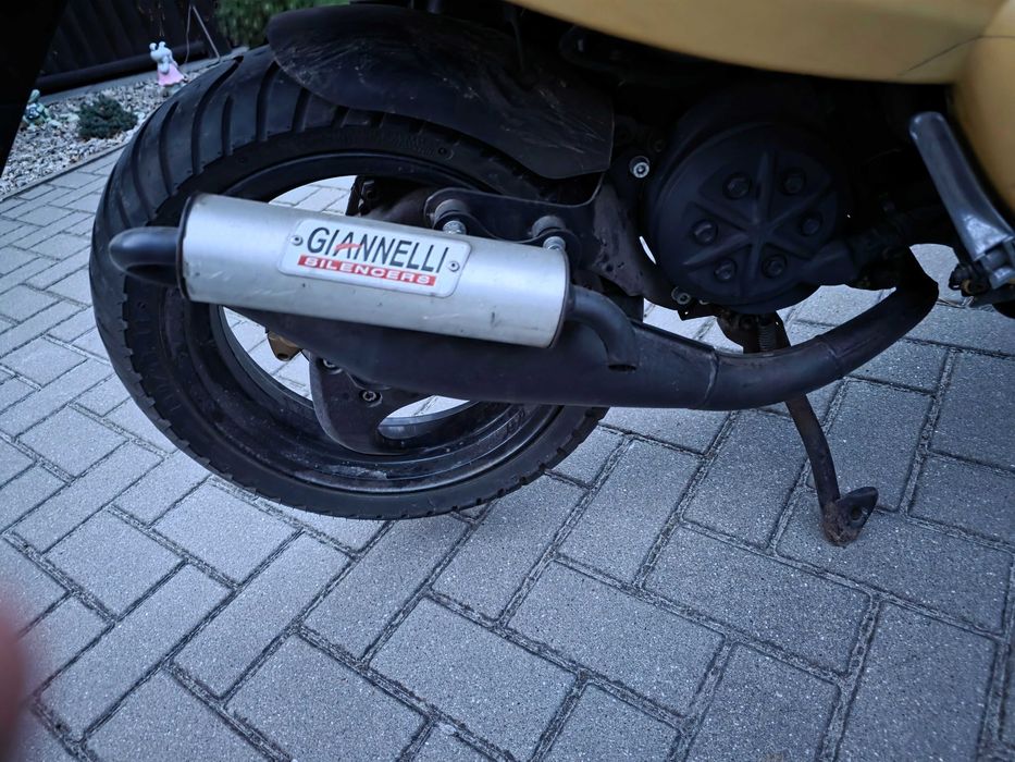 Skuter marki piaggio