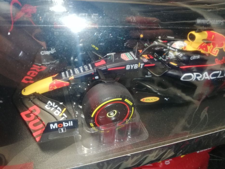 1:18 Verstappen F1 Red Bull RB18 '22 - NOVO