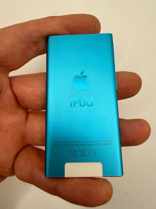Apple iPod Nano MD477LL 7th Generation Blue 16GB