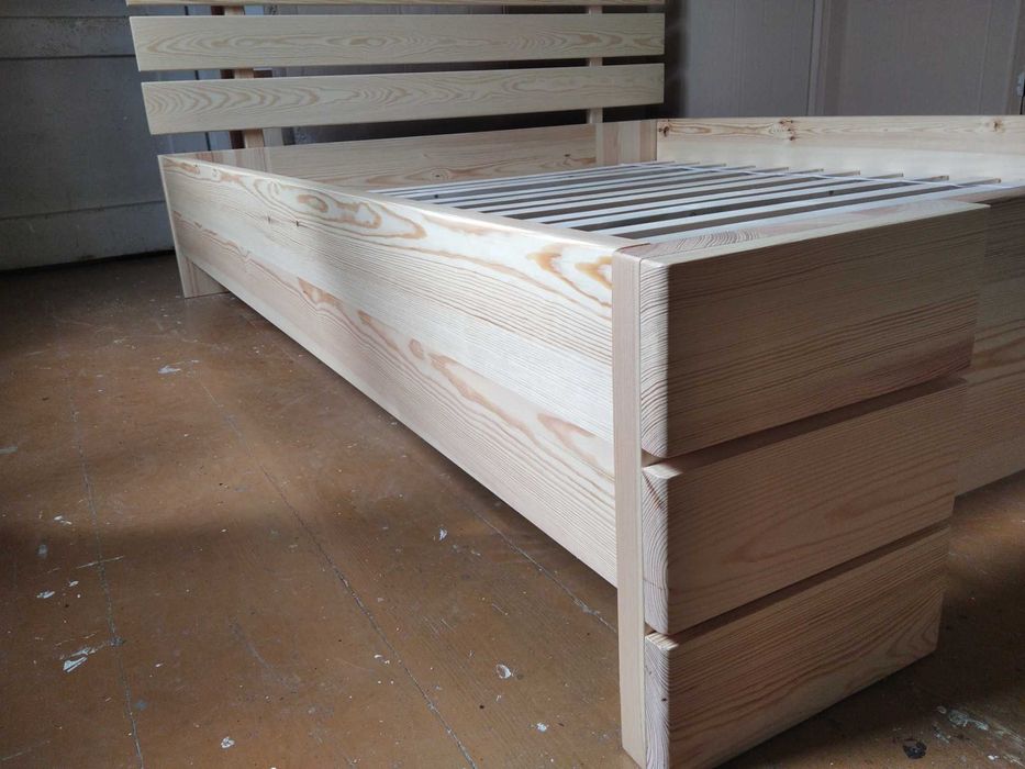 Nowoczesne łóżko drewniane/sosnowe 160x200