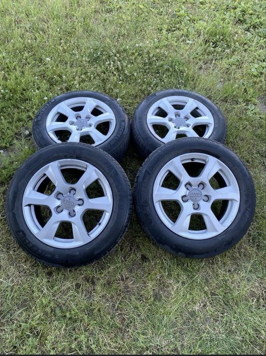 Oryginalne felgi Audi A4 B8 z oponami zimowymi