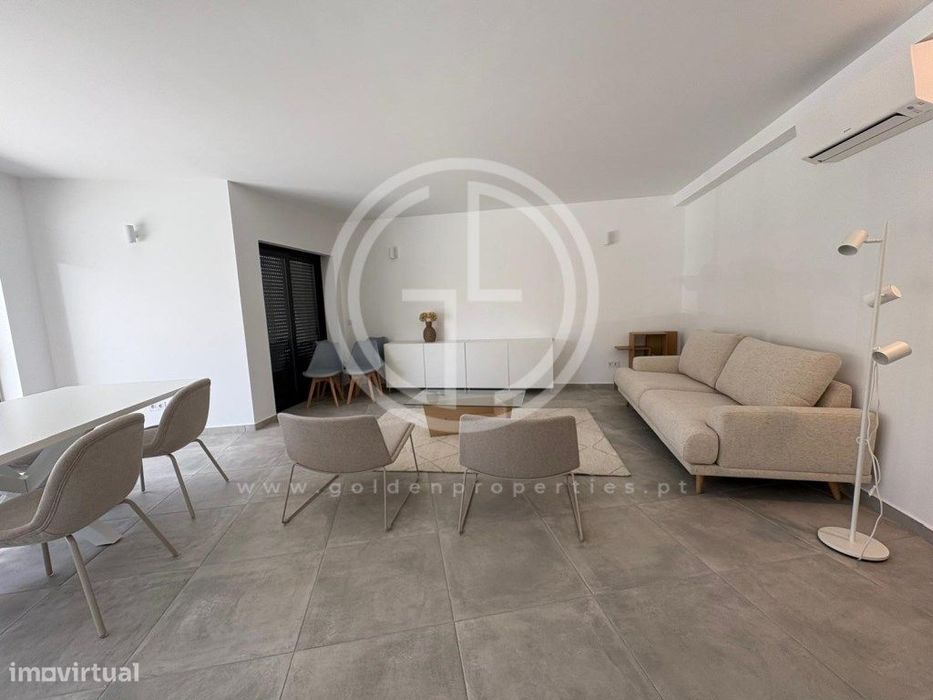 Apartamento T2 com estacionamento na baixa de Faro