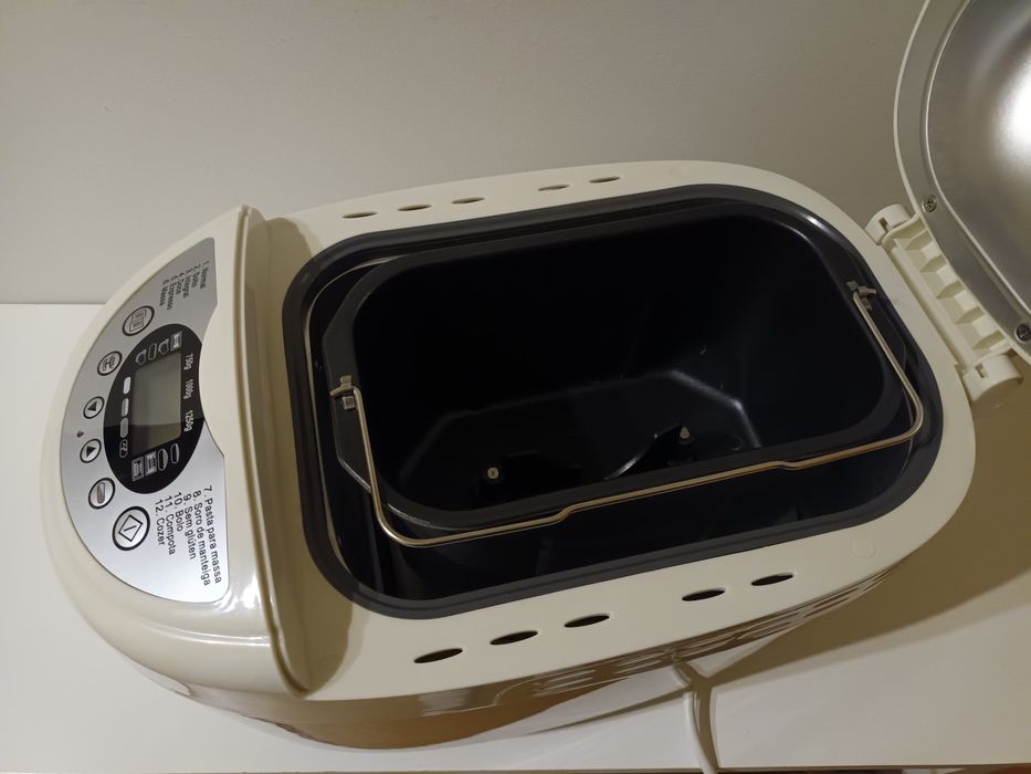 Máquina de fazer pão e massas