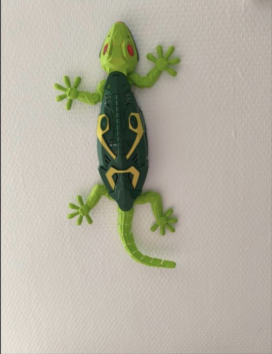 GEKON INTERAKTYWNY ŚWIECI gad robot pełza jaszczur po ścianach!