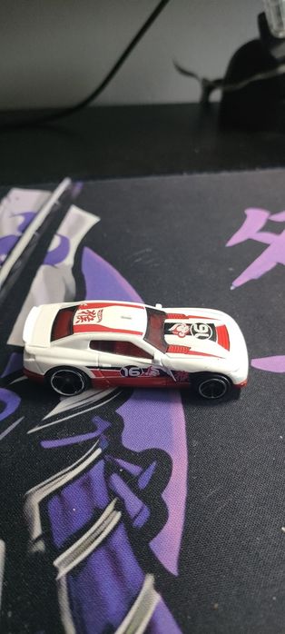 D-muscle biały hot wheels