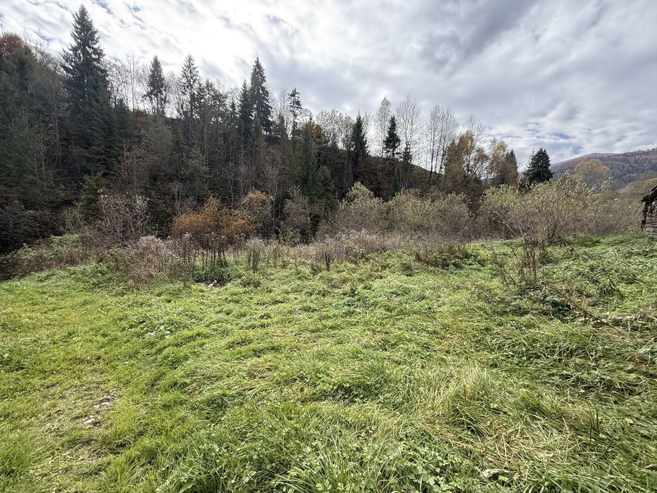 Продається ділянка у с. Подобовець гори Карпати