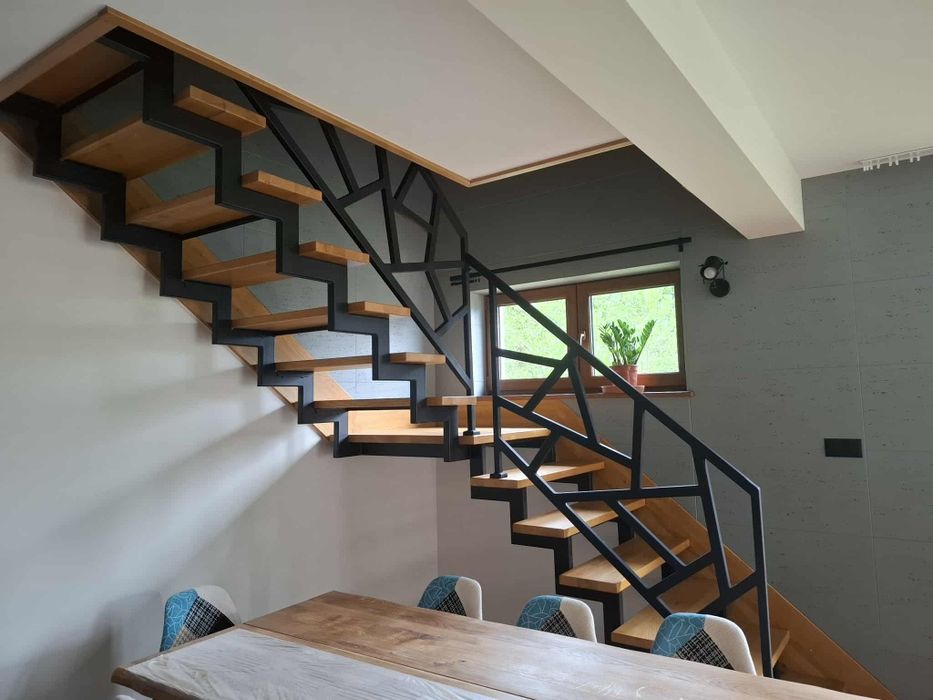 Schody metalowe wewnętrzne loft