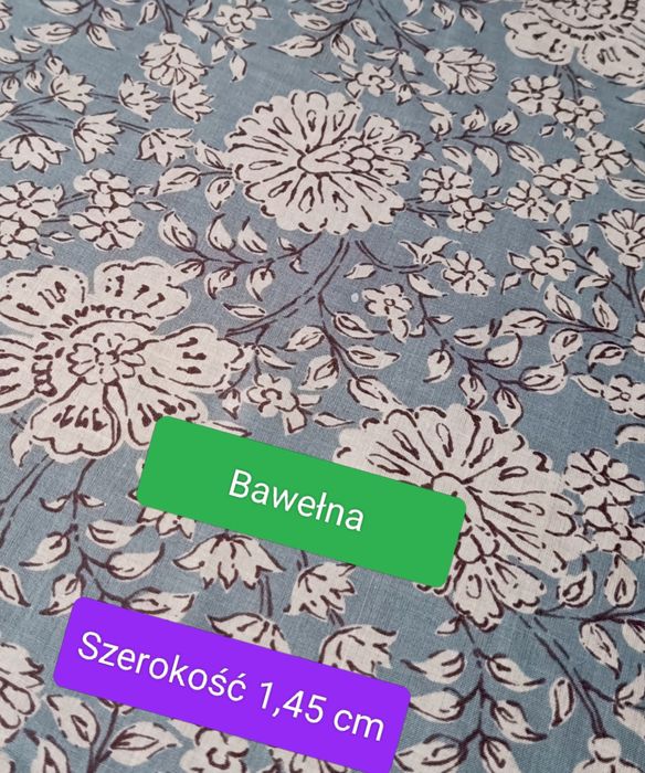 Kupon tkaniny bawełnianej w kwiaty.