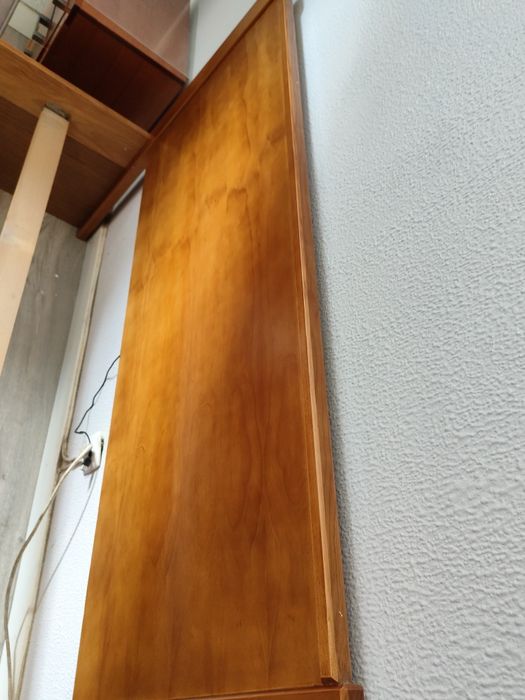 Cama de casal, em cerejeira