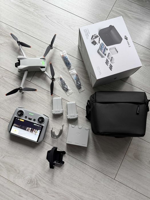 DJI Mini 3 Fly More Combo (DJI RC) Wideo 4K HDR 3xAKU torba
