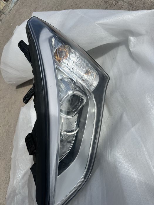 Фара ліва HyundaiSanta fe 2013-2016