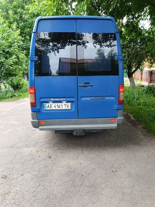 Продам Mercedes Sprinter 1998 г. 2.9 дизель, пассажир. Возможен торг.