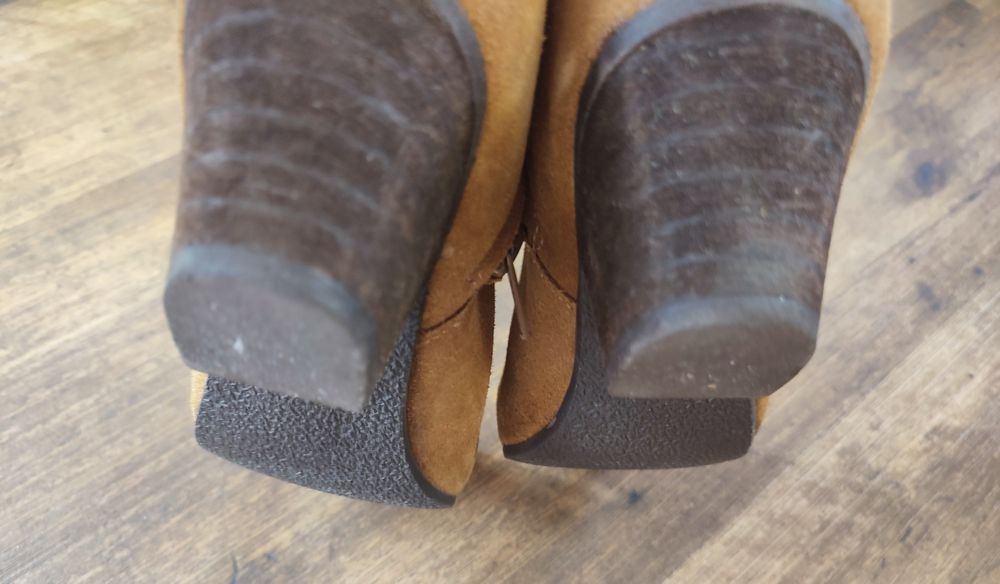 Замшеві черевики Clarks