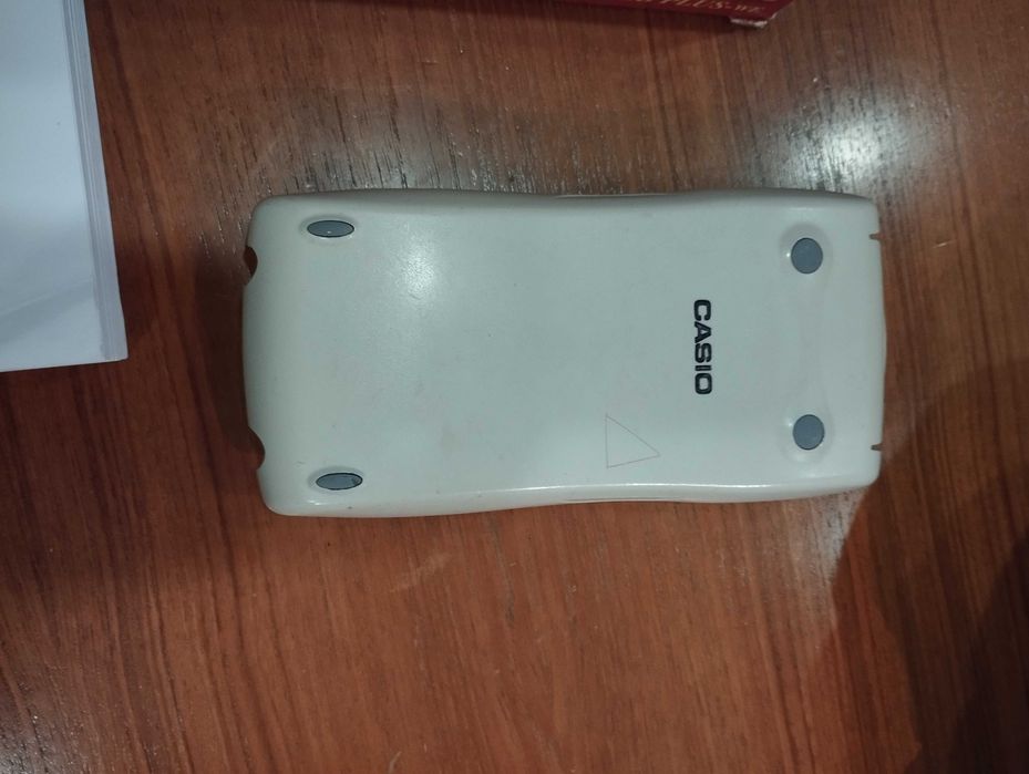 Calculadora Casio CFX-9850GB Plus