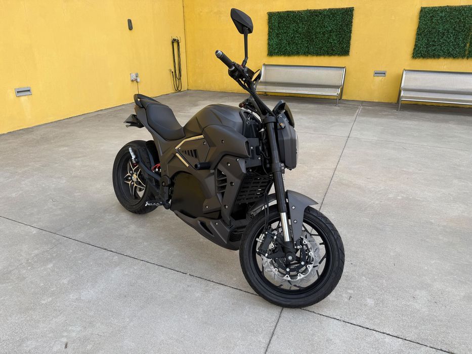 Moto 125 cc eletrica 160 km autonomia