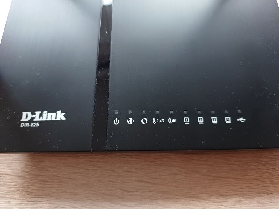 Router D-Link DIR-825 Wireless AC1200 Dual Band Gigabit
