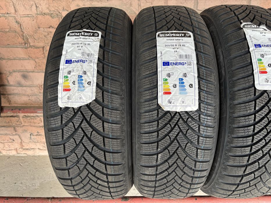 Комплект зимових НОВИХ шин !!!25рік!!! 205/55R19 Semperit Speed-Grip 5