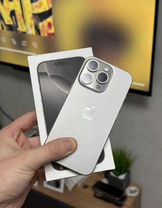 iPhone 16 Pro, 256 ГБ, SIM + eSIM