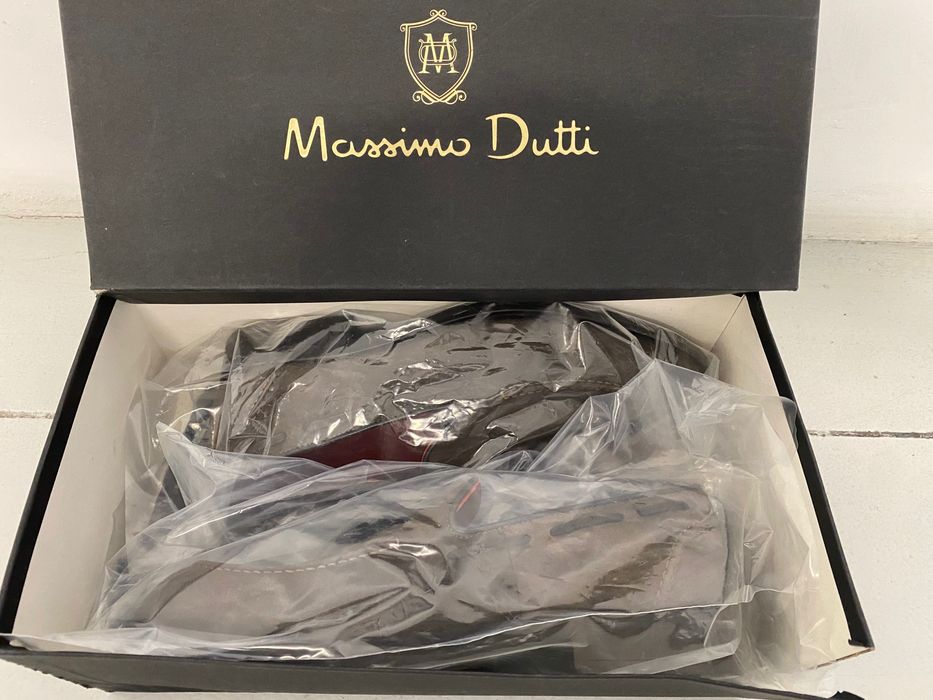 Sapato de Breloques Novos Massimo Dutti 40
