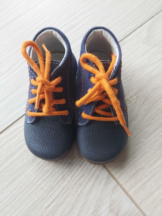 Buty dziecięce firmy Hugotti rozm. 20