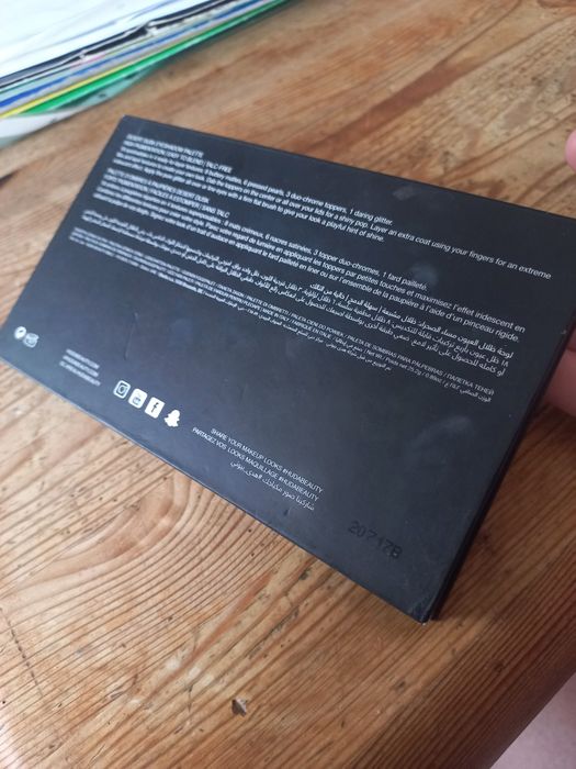 Paleta cieni Huda Beauty Desert Dusk