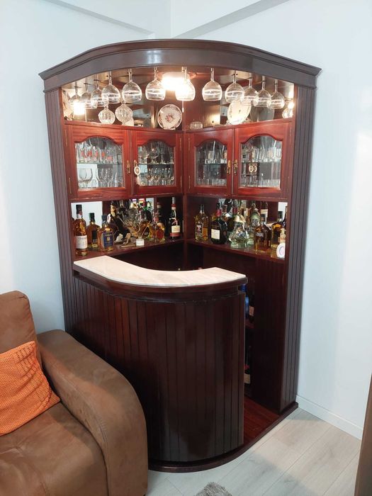 Bar de sala madeira mogno