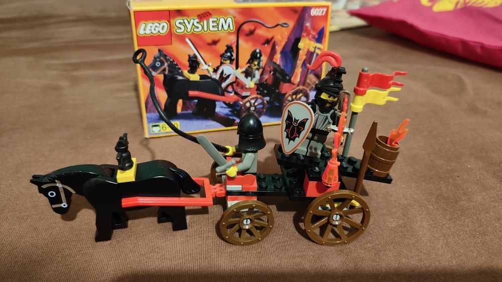 LEGO 6027 bat lord's catapult