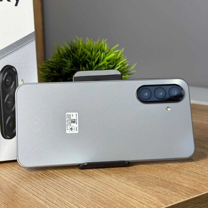 НОВИЙ Мобільний телефон Samsung Galaxy A17 4/128GB Смартфон