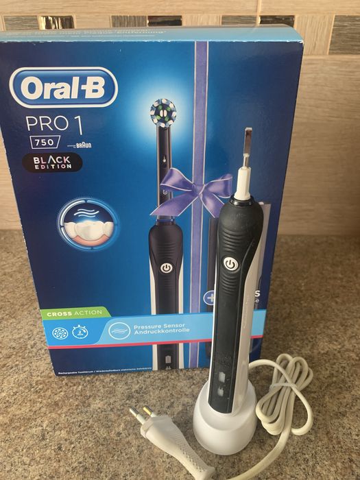 Szczoteczka oral b pro 1 / 750