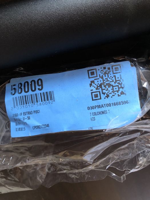 Pés de estrado novos