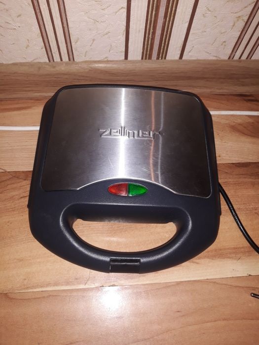 Сендвічниця Zelmer