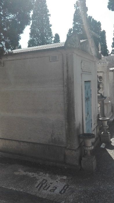 Vendo JAZIGO Cemitério dos Prazeres - OPORTUNIDADE