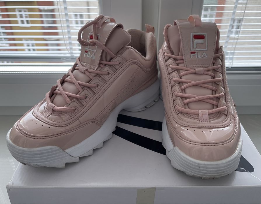 Różowe buty Fila