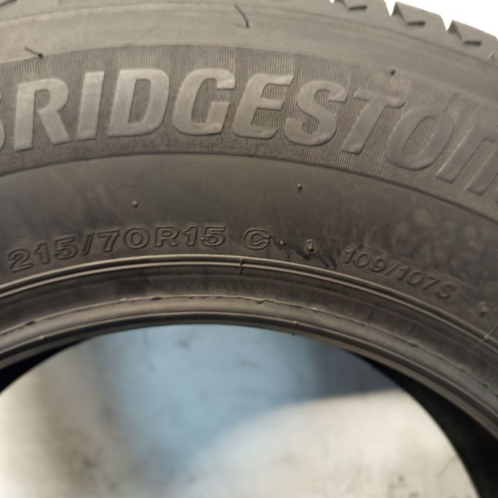 215/70R15C Bridgestone Duravis All Season
